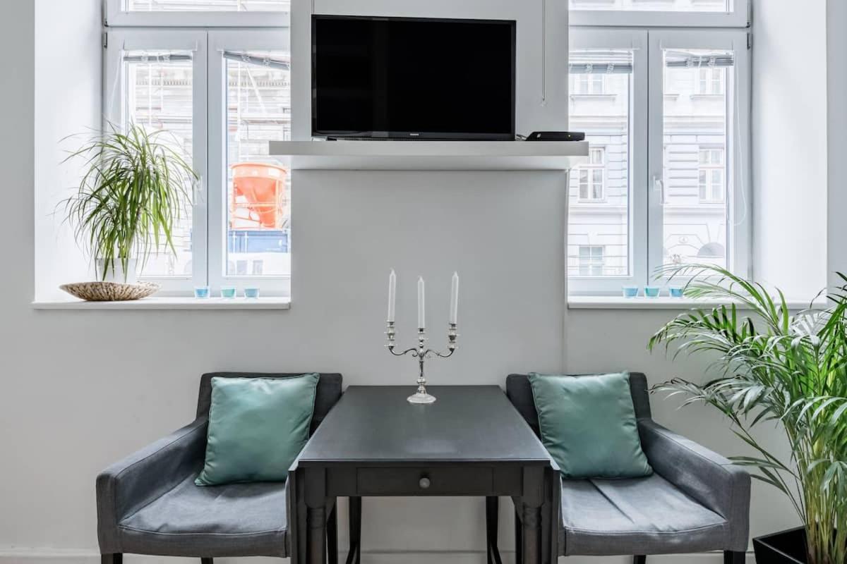 ⍟Luxurious And Spacious⍟ 5 Min Walk To City Center Вена Экстерьер фото
